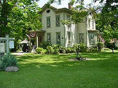 Carriage House Inn Bed & Breakfast